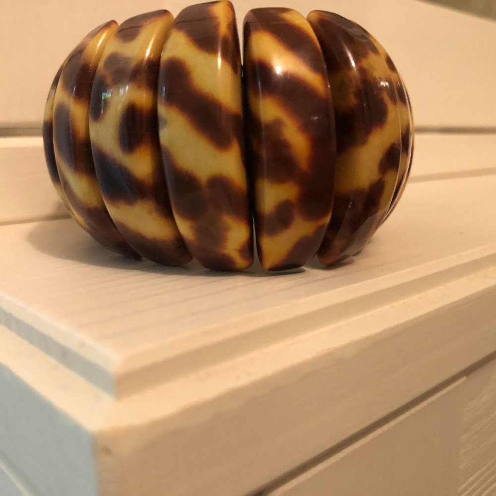 Kenneth Jay Lane Tortoiseshell Brown and Cream Chunky Bracelet